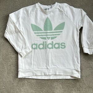 Adidas women’s trefoil sweatshirt Size M
